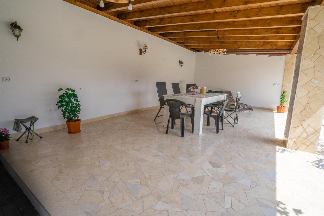 Doi Bujori Apartment Alba Iulia Bagian luar foto