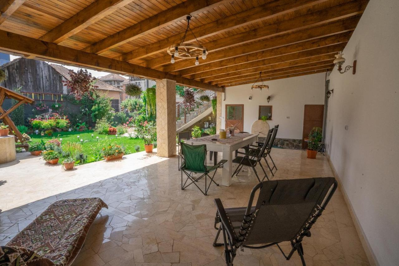 Doi Bujori Apartment Alba Iulia Bagian luar foto