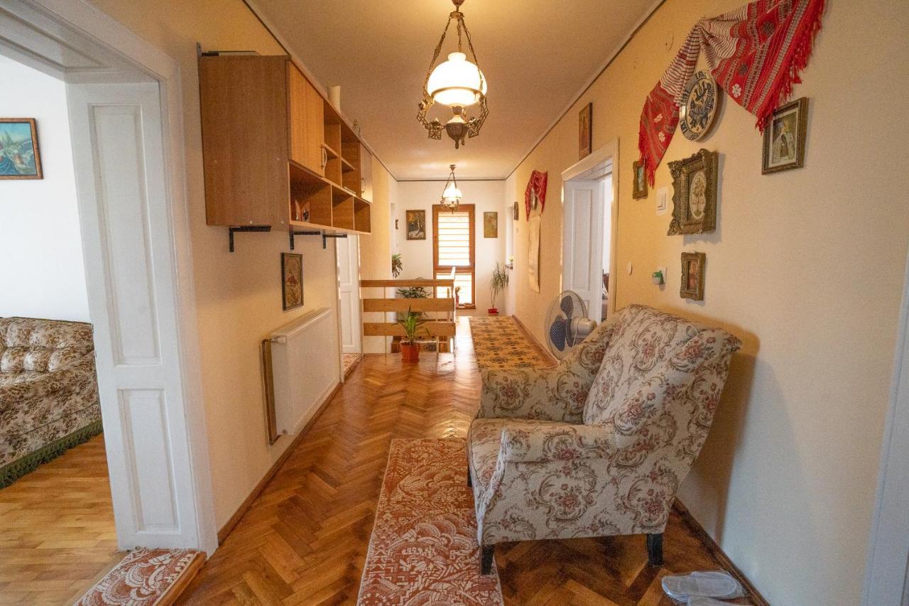 Doi Bujori Apartment Alba Iulia Bagian luar foto