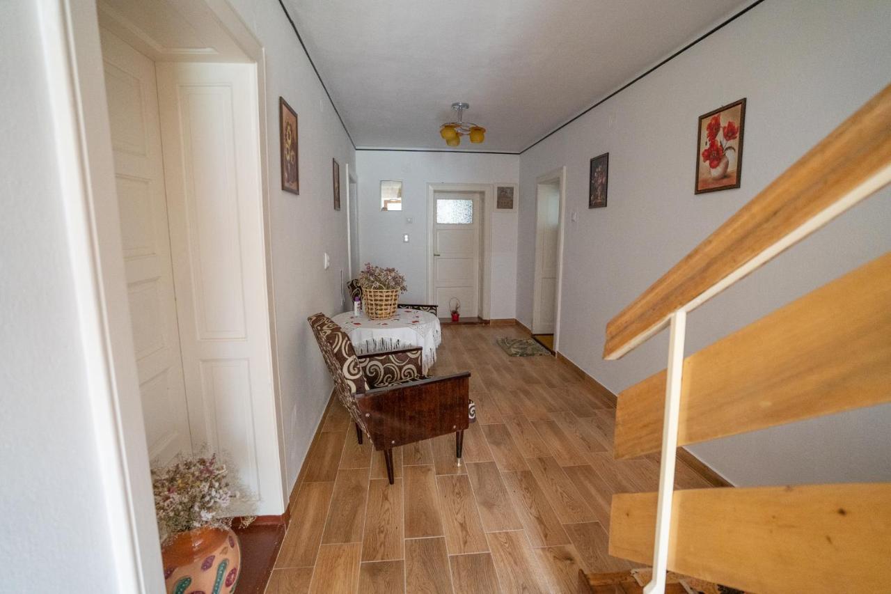 Doi Bujori Apartment Alba Iulia Bagian luar foto