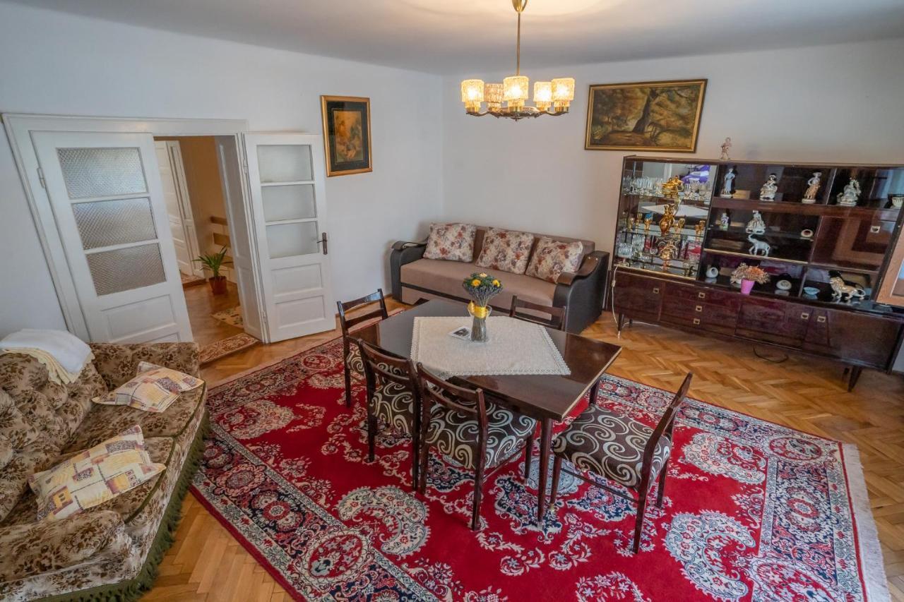 Doi Bujori Apartment Alba Iulia Bagian luar foto